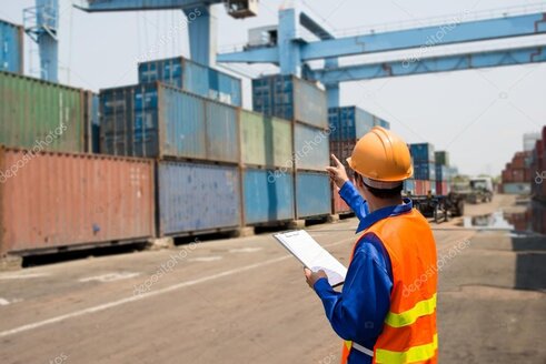 Dockerで構築した軽量な開発環境のターミナル画面